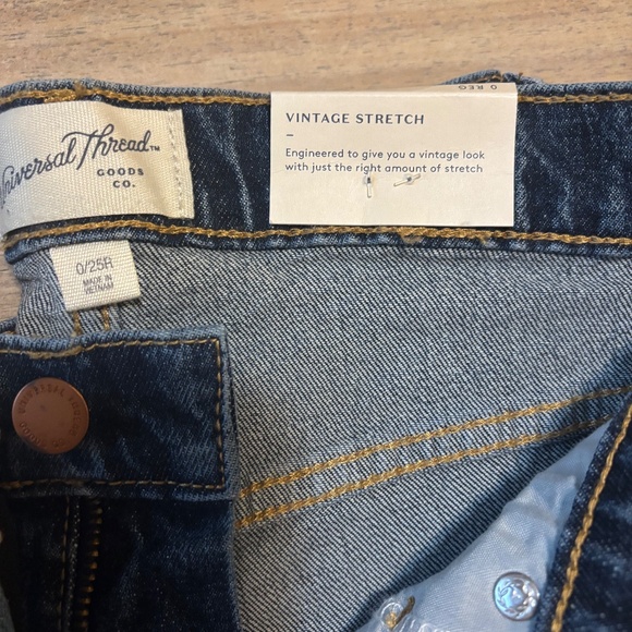 Universal Threads Jeans - 3 Pair Bundle - Picture 5 of 10